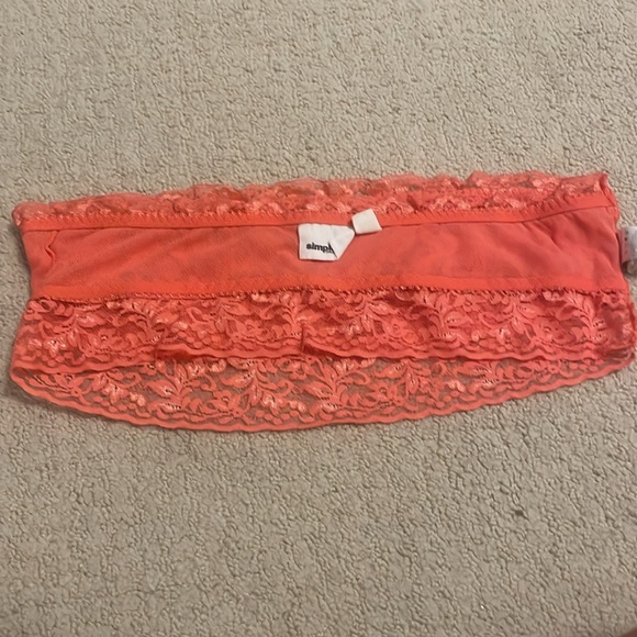 Floral Lace Bandeau - Picture 6 of 6
